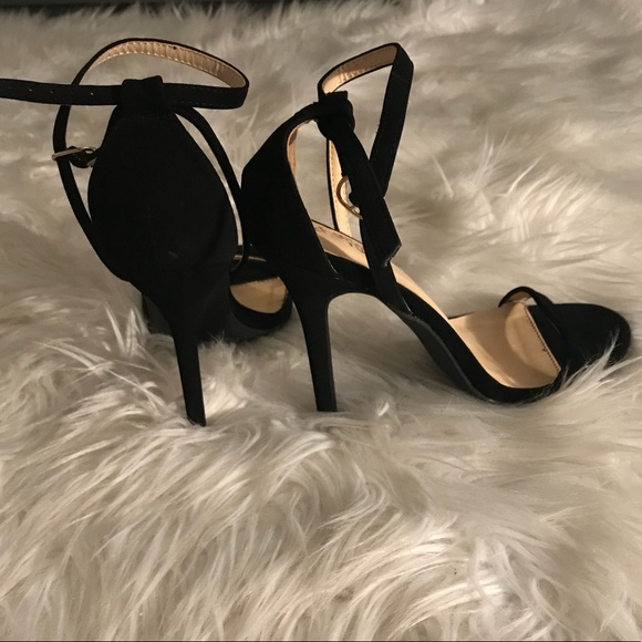 Charlotte Russe Womens Black Heels - Picture 4 of 4